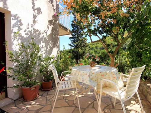 Holiday Home/Apartment - 5 persons -  - Prigradica - 20271 - Prigradica