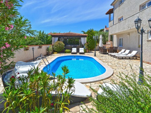 Ferienhaus - 8 Personen -  - 52100 - Pula