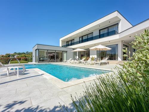 Sommerhus - 8 personer -  - Kucici - 52444 - Tinjan