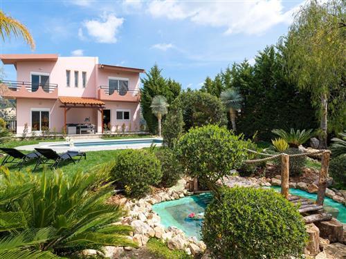 Holiday home - 7 persons -  - Soroni - 85106
