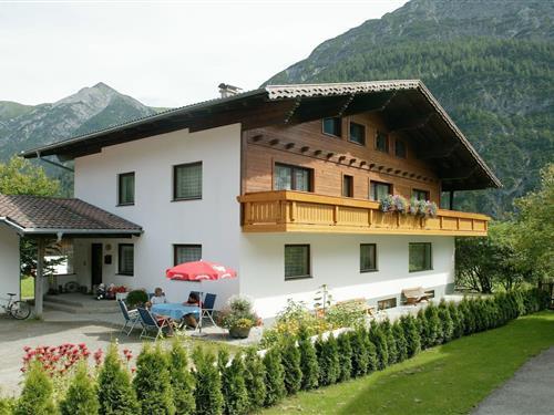 Ferienhaus - 29 Personen -  - 6654 - Holzgau