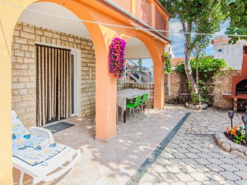 Holiday apartment - 4 persons -  - Ulica Lucica XLII - 23234 - Vir