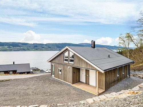 Sommerhus - 5 personer -  - Sørteigvegen - Molde - 6633 - Gjemnes