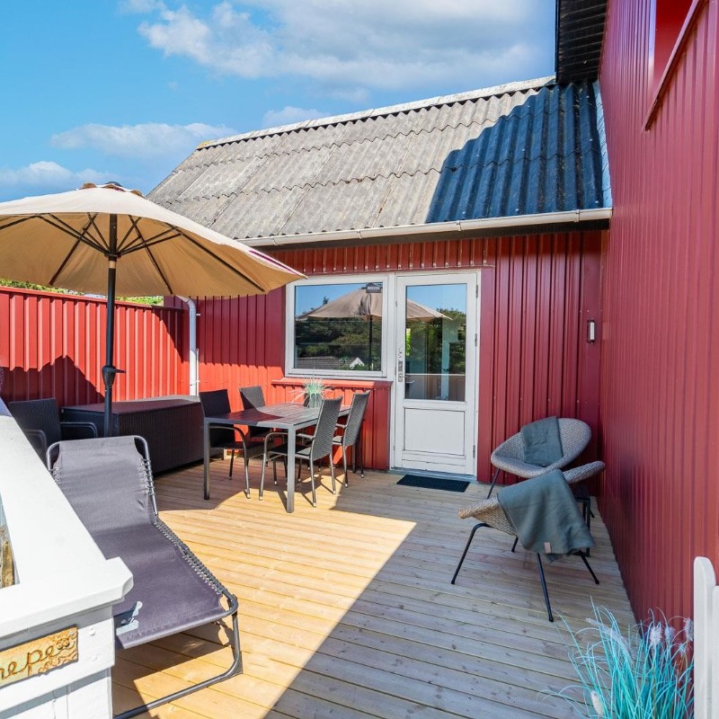 Sommerhus - 3 personer -  - Hjelmevej 15, App. - 6854 - Henne Strand