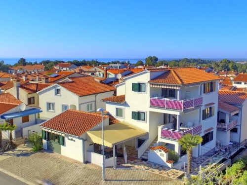 Holiday home - 5 persons -  - 52440 - Porec, Istrien