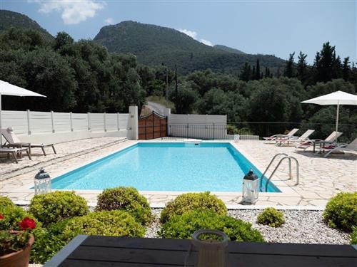 Sommerhus - 6 personer -  - Acharavi - 491 00