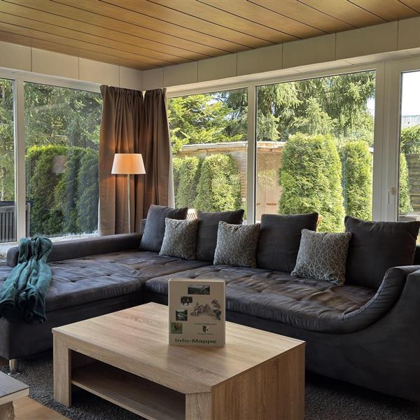 Emne nr.: 521-DMG031029-EYC