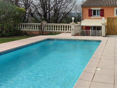 Sommerhus - 9 personer -  - Chemin du Jules - 30700 - St-Quentin-La-Poterie