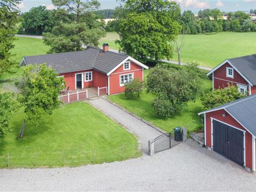Holiday Home/Apartment - 8 persons -  - Skeby - Källby/Lidköping - 531 95 - Källby