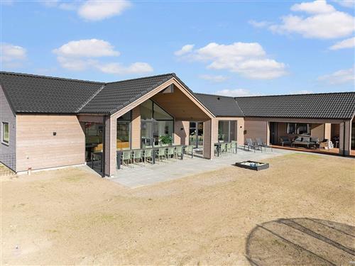 Sommerhus - 24 personer -  - Slåenvænget - Skåstrup - 5400 - Bogense