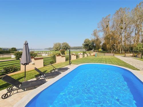 Holiday home - 6 persons -  - Dunavska obala - Osijek - Aljmas - 31205 - Aljmas
