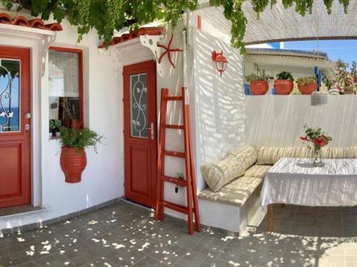 Holiday Home/Apartment - 4 persons -  - 70400 - Lentas