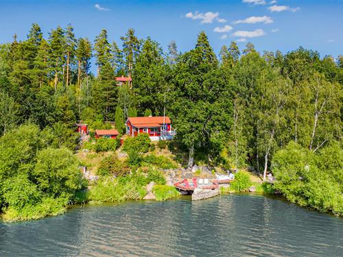 Holiday home - 6 persons -  - Svinstad Udden - 585 93 - Linköping