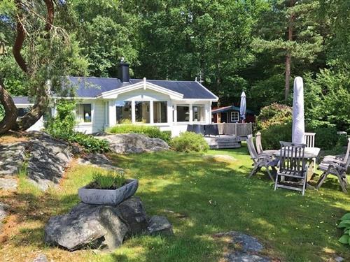 Feriehus - 4 personer -  - Kammarholmen - Vrå 1:10 - 51193 - Torestorp