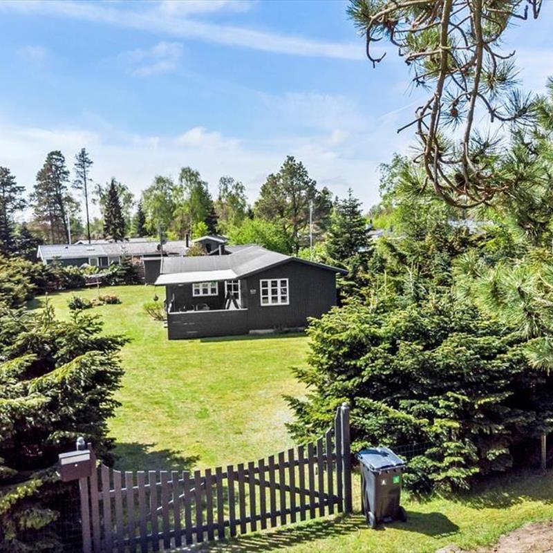 Sommerhus - 4 personer -  - Petuniavej - Marielyst - 4873 - Væggerløse