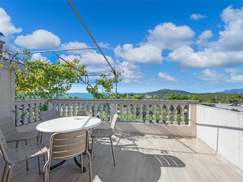 Holiday apartment - 9 persons -  - Zagrebacka - Sibenik-Pirovac - 22213 - Pirovac