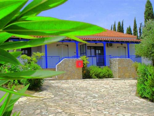 Holiday Home/Apartment - 9 persons -  - Kombi peroulia - 24004 - Peroulia