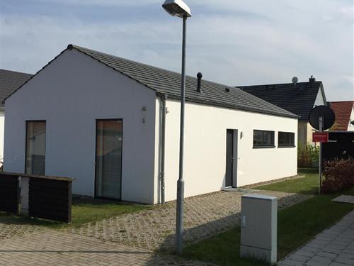 Holiday Home/Apartment - 5 persons -  - Bernsteinring - 23968 - Zierow