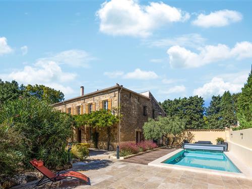 Holiday home - 14 persons -  - Route du camp de César - 30200 - Orsan