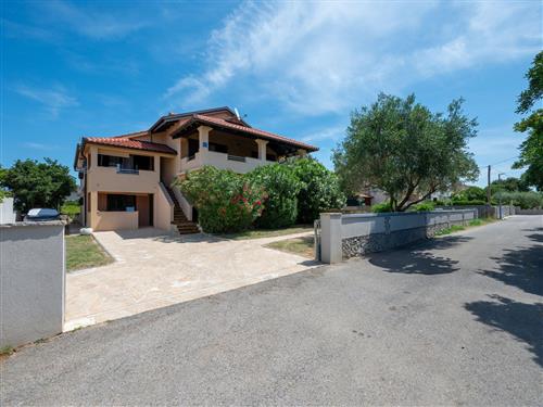 Ferielejlighed - 5 personer -  - Slavonska - 23232 - Nin