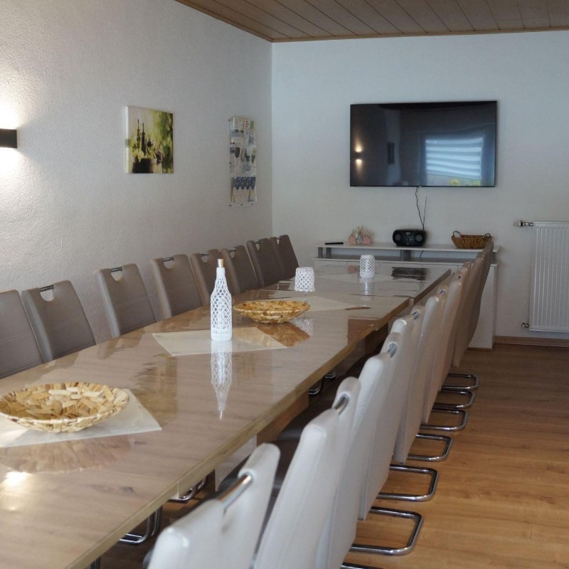 Sommerhus - 20 personer -  - Moselstraße - 54536 - Kröv / Kövenig