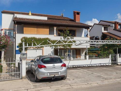 Holiday apartment - 2 persons -  - 43.Ist.Divizije - 52440 - Porec