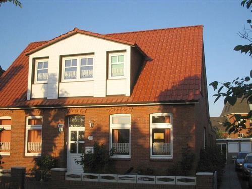 Holiday Home/Apartment - 4 persons -  - 26757 - Borkum