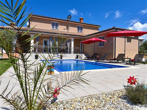 Holiday home - 8 persons -  - Pula/Marcana - 52206