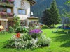 Image 11 - Outside