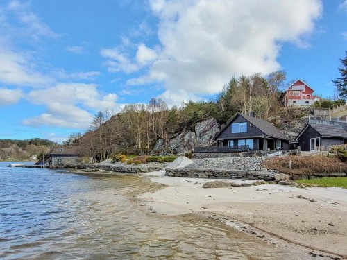 Holiday home - 9 persons -  - Gullvegen - 5550 - Sveio