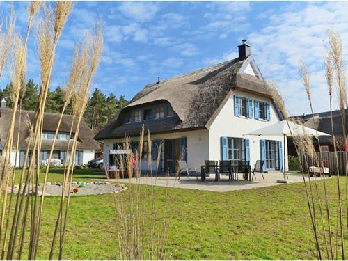 Sommerhus - 8 personer -  - 18551 - Glowe
