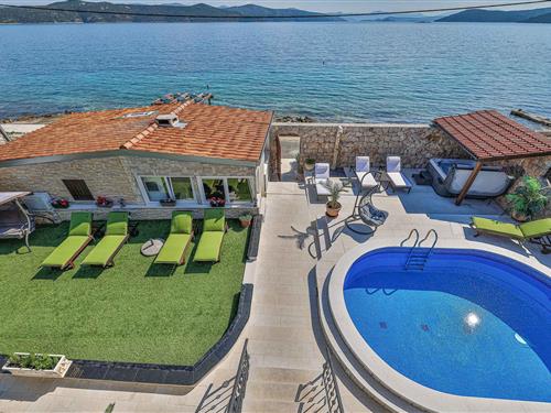 Holiday home - 8 persons -  - Borak - 21225 - Drvenik Mali