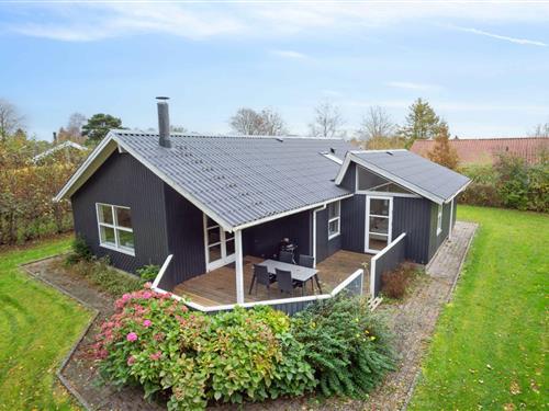 Holiday Home/Apartment - 6 persons -  - Pøt Strandby - 7130 - Juelsminde