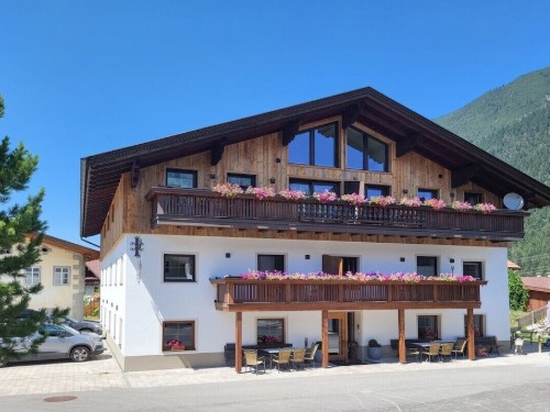 Feriehus - 7 personer -  - 6621 - Bichlbach