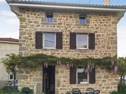 Holiday Home/Apartment - 6 persons -  - Chemin des - 43210 - Bas-En-Basset