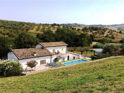 Sommerhus - 7 personer -  - 65010 - Picciano