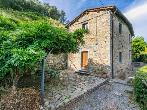Holiday apartment - 4 persons -  - 51010 - Pescia