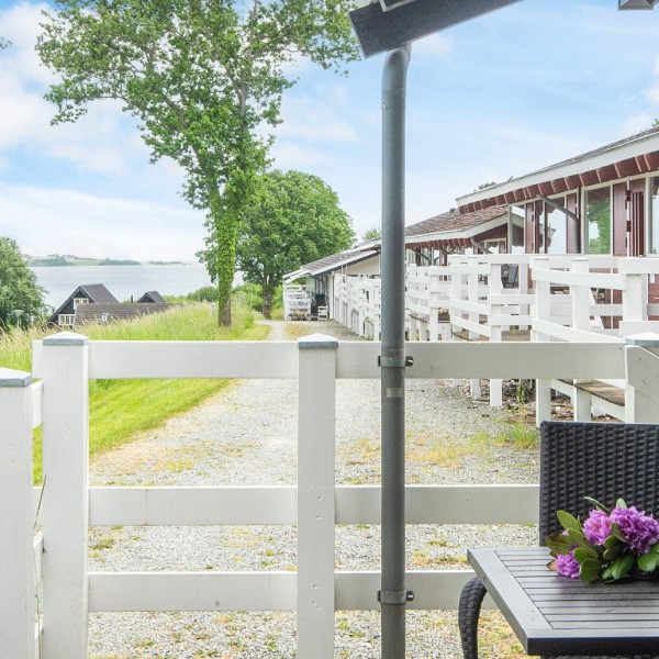 Emne nr.: 090-65572