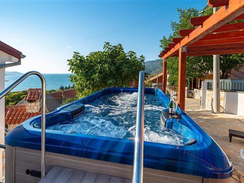 Feriehus - 8 personer -  - Velebitska ulica - Starigrad Paklenica/Rovanjska - 23243 - Rovanjska