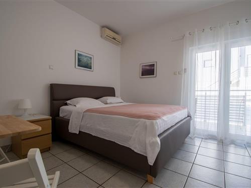 Holiday apartment - 2 persons -  - Branimirova - 22244 - Betina