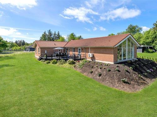 Sommerhus - 10 personer -  - Fjordparken - Lovns - 9640 - Farsø