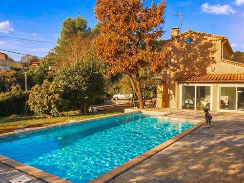 Sommerhus - 8 personer -  - Avenue Paul Gaimard - 83640 - Saint-Zacharie