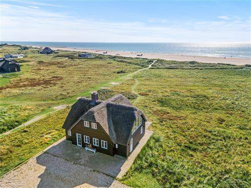 Holiday Home/Apartment - 4 persons -  - Fyrvej - 6857 - Blåvand