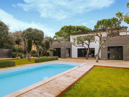 Holiday home - 10 persons -  - Chemin de Bellevue - 26790 - Suze La Rousse