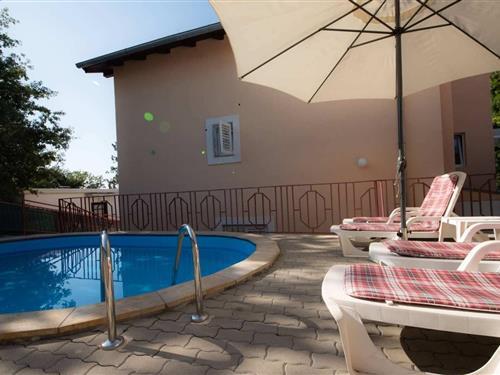 Holiday Home/Apartment - 4 persons -  - Njivice - 51512 - Njivice