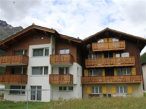 Holiday Home/Apartment - 6 persons -  - Saas-Grund - 3910