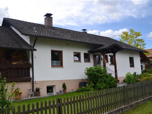 Holiday Home/Apartment - 5 persons -  - Am Schreinerberg - 93128 - Ramspau