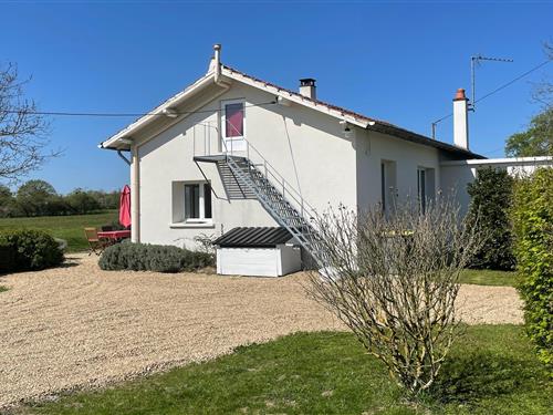 Sommerhus - 4 personer -  - 03360 - Valigny