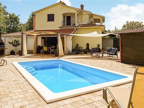 Holiday home - 6 persons -  - Zeliski - Barban-Zeliski - 52207 - Zeliski