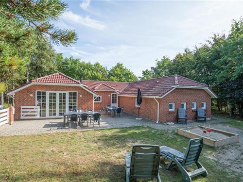 Sommerhus - 10 personer -  - Kærvej - 6854 - Henne Strand